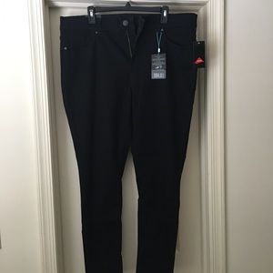 BNWT LuLaRoe black jeans size 36